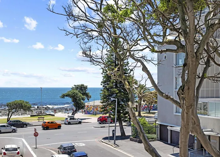 259 On Beach: 1 Bedroom Apartment For 4 In Sea Point
