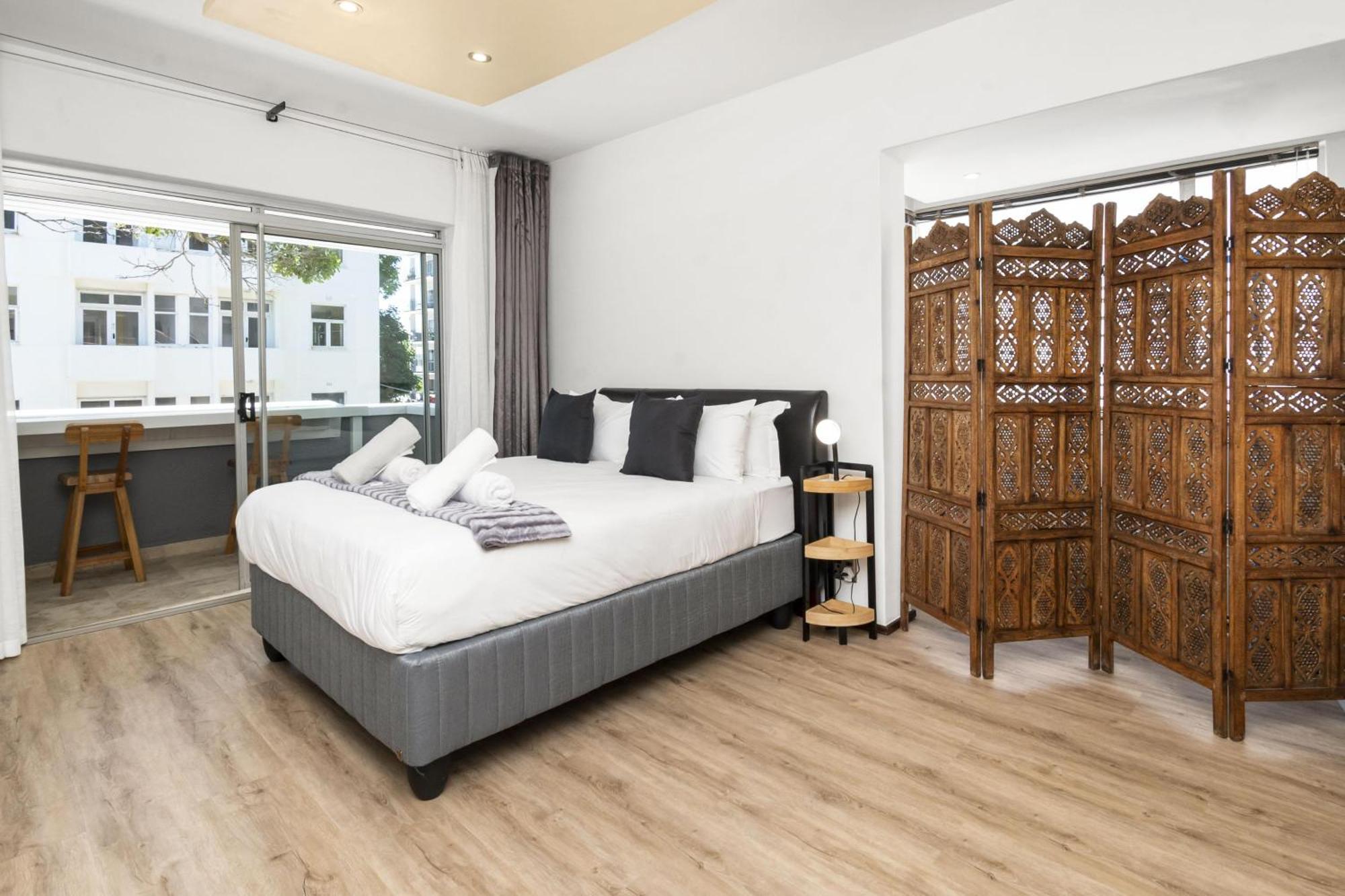 259 On Beach: 1 Bedroom For 4 In Sea Point